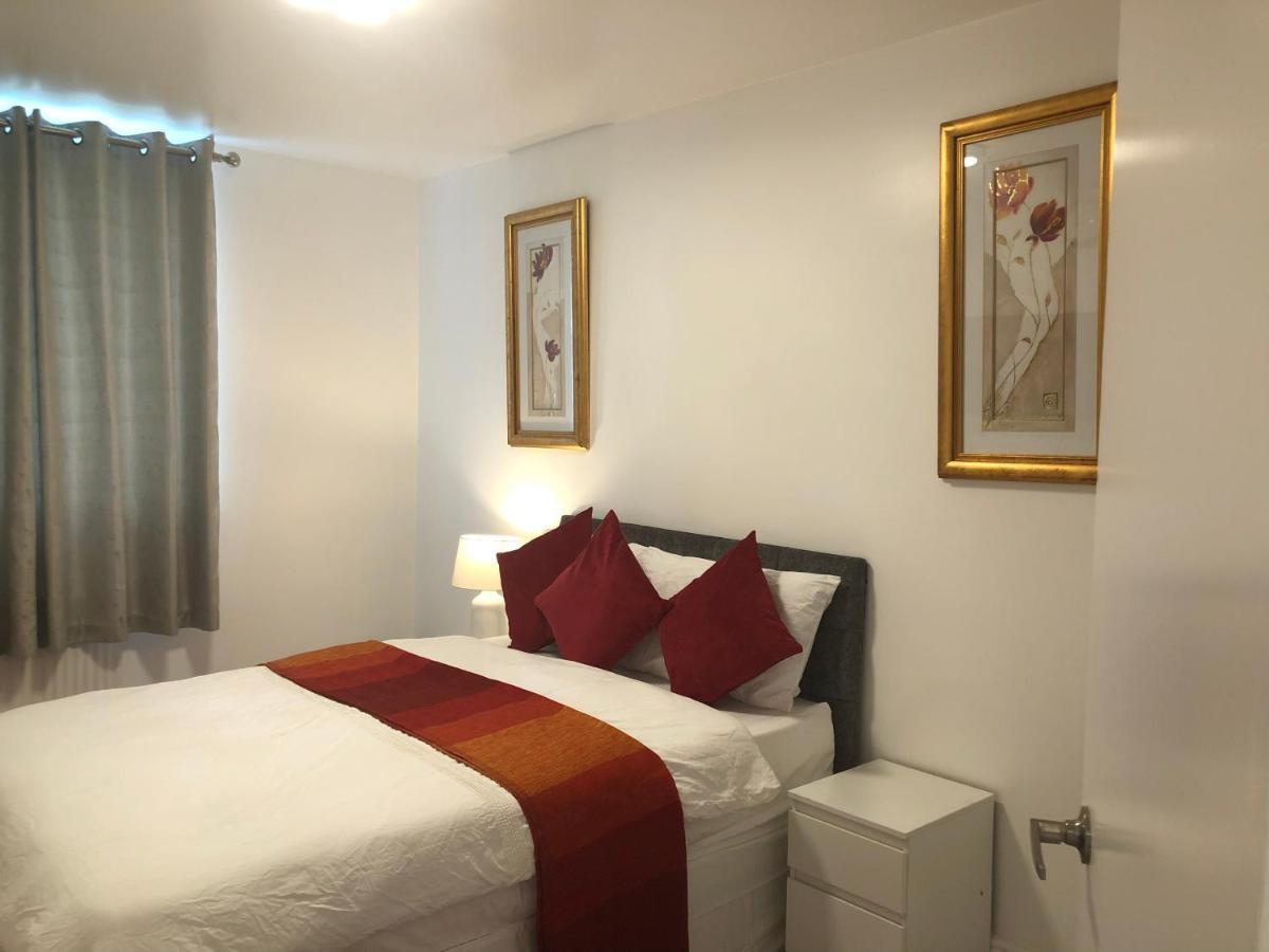 Luxury 2 Bedroom Flat In Abbey Wood, Лондон Екстериор снимка