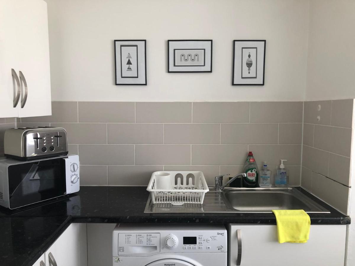 Luxury 2 Bedroom Flat In Abbey Wood, Лондон Екстериор снимка