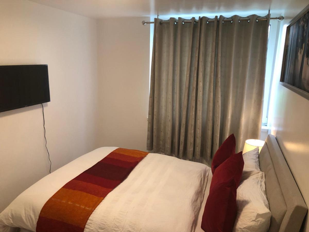 Luxury 2 Bedroom Flat In Abbey Wood, Лондон Екстериор снимка