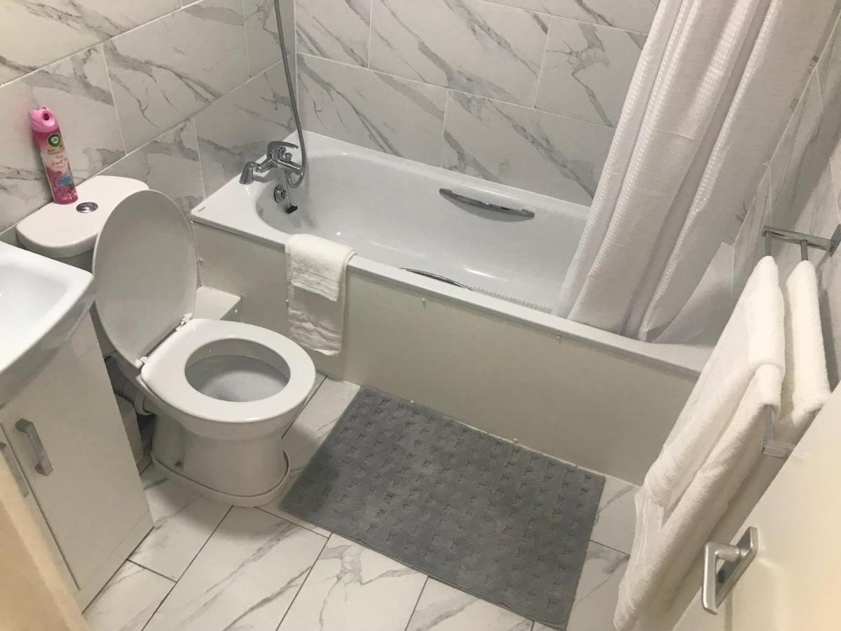 Luxury 2 Bedroom Flat In Abbey Wood, Лондон Екстериор снимка
